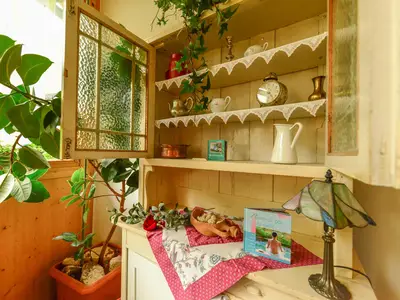 Gästeaufgang - Vitrine