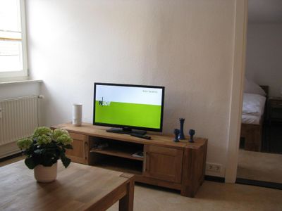 Wohnzimmer mit Radio & TV