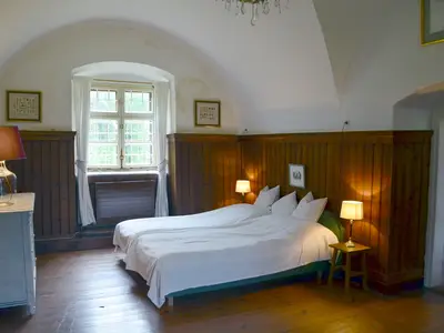 Doppelbett im Schlafzimmer