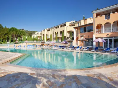 PoolOfHouse