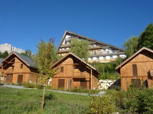 24052858-Ferienwohnung-8-Gresse-en-Vercors-300x225-0