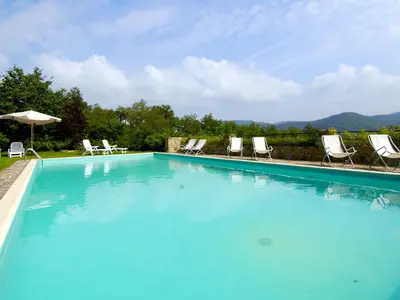PoolOfHouse