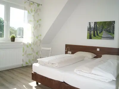 Elternschlafzimmer, Betten trennbar