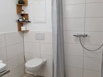 Bad mit bodenebener Dusche