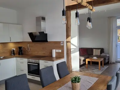 Gesamtüberblick Wohn- und Küchenraum