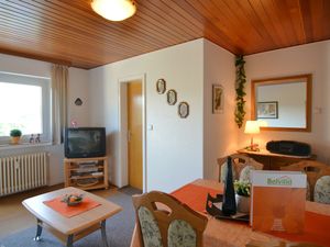 19341336-Ferienwohnung-3-Grevenstein-300x225-5