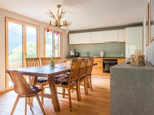 23587304-Ferienwohnung-8-Grindelwald-300x225-2