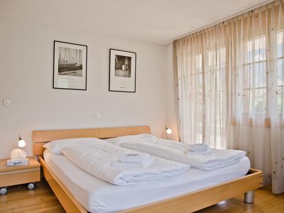 Schlafzimmer 1