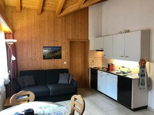 22256017-Ferienwohnung-4-Grindelwald-300x225-2