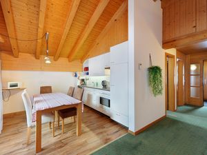 22307601-Ferienwohnung-5-Grindelwald-300x225-4