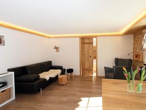 22243999-Ferienwohnung-4-Grindelwald-300x225-5