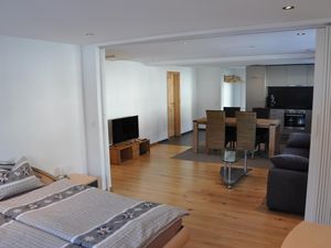 22936353-Ferienwohnung-5-Grindelwald-300x225-3