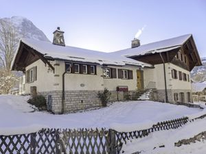 23836421-Ferienwohnung-4-Grindelwald-300x225-1