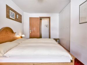 23844696-Ferienwohnung-6-Grindelwald-300x225-2