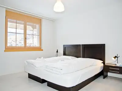Schlafzimmer 1