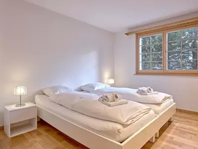 Schlafzimmer 1