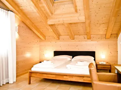 Schlafzimmer 1