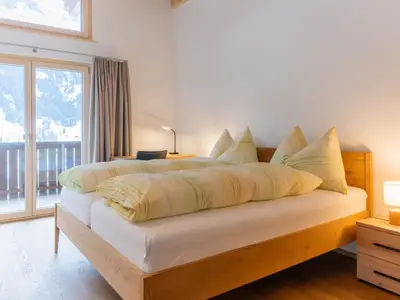 Schlafzimmer 1