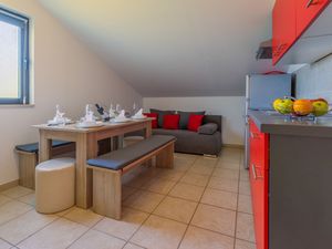 Ferienwohnung für 7 Personen (74 m²) in Grizane