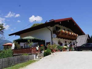 1-Hausansicht-Biobauernhof-Greiml-im-Naturpark-Söl