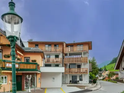 Außenseite Ferienhaus [Sommer]