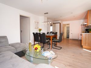 23379653-Ferienwohnung-6-Grömitz-300x225-1