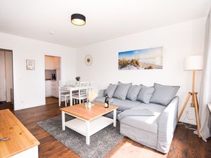 23831575-Ferienwohnung-4-Grömitz-300x225-0