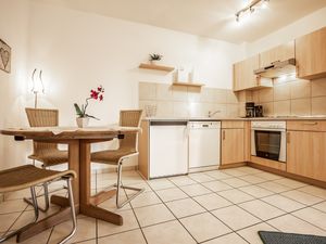 21729379-Ferienwohnung-3-Grömitz-300x225-2