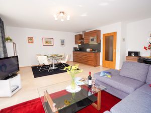 23381336-Ferienwohnung-4-Grömitz-300x225-3