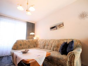 21621745-Ferienwohnung-2-Grömitz-300x225-1