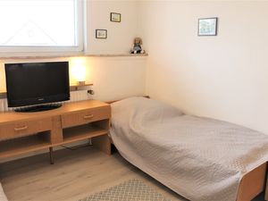 22292603-Ferienwohnung-2-Grömitz-300x225-0