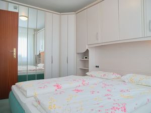 23988157-Ferienwohnung-2-Grömitz-300x225-3