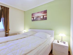 23883354-Ferienwohnung-4-Grömitz-300x225-3