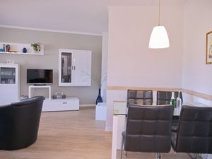 23883358-Ferienwohnung-4-Grömitz-300x225-1