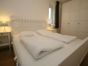 23883366-Ferienwohnung-4-Grömitz-300x225-2