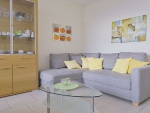 23883443-Ferienwohnung-4-Grömitz-300x225-3