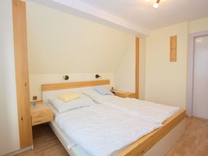 23883509-Ferienwohnung-4-Grömitz-300x225-3