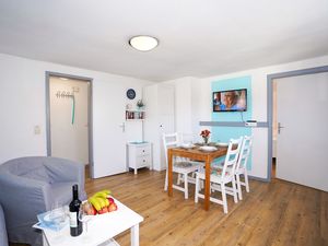 23877120-Ferienwohnung-4-Grömitz-300x225-5