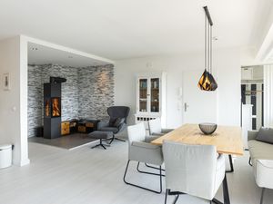 24027328-Ferienwohnung-4-Grömitz-300x225-0