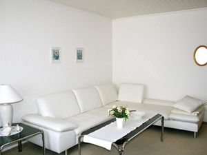 24044800-Ferienwohnung-2-Grömitz-300x225-0