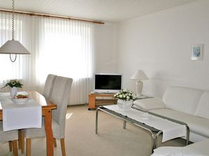 24044800-Ferienwohnung-2-Grömitz-300x225-1