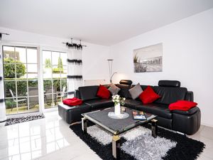 24048785-Ferienwohnung-2-Grömitz-300x225-0