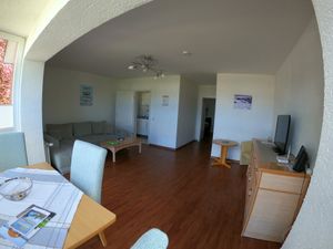 24042895-Ferienwohnung-3-Grömitz-300x225-0