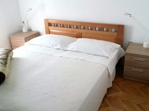 18688056-Ferienwohnung-5-Grohote-300x225-4