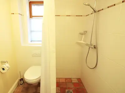Ferienwohnung für 2 Personen (50 m²) in Lenste 8/10