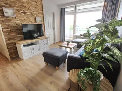 mit Balkon