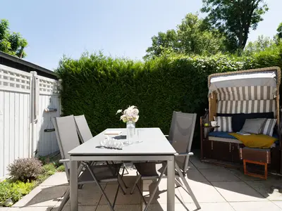 Ferienwohnung für 2 Personen (39 m²) in Lenste 2/10