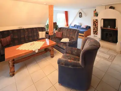 Wohnzimmer mit Kamin