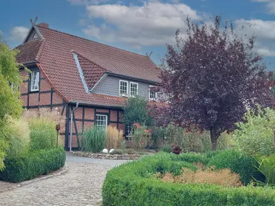 FW Hygge in der Heide Haus- und Gartenansicht
