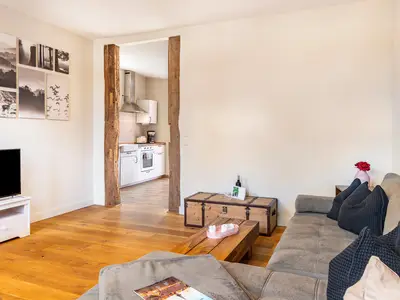 Photo, INSIDE, OUTSIDE